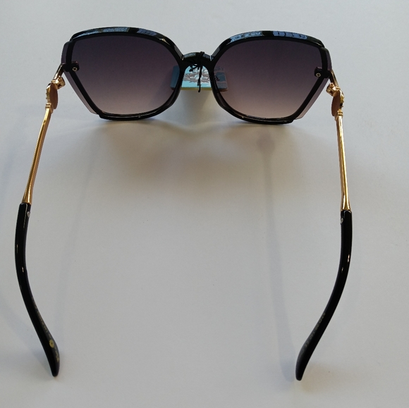 NWT Kleo Butterfly Square Women's oversized sunglasses - Picture 2 of 4